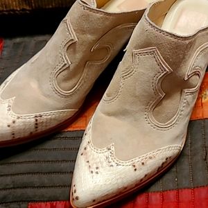 Dolce Vita sz 9 western mules, tan color